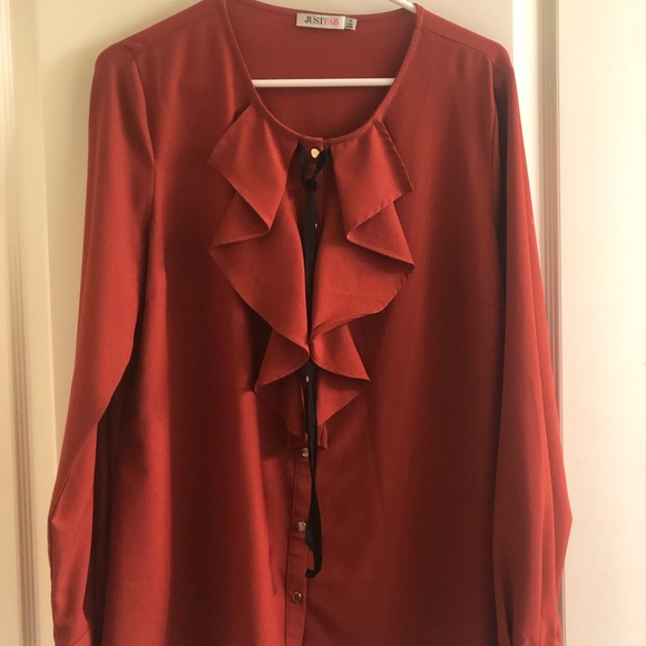 Long sleeve blouse. Dark green ! Perfect for fall! - Picture 2 of 5